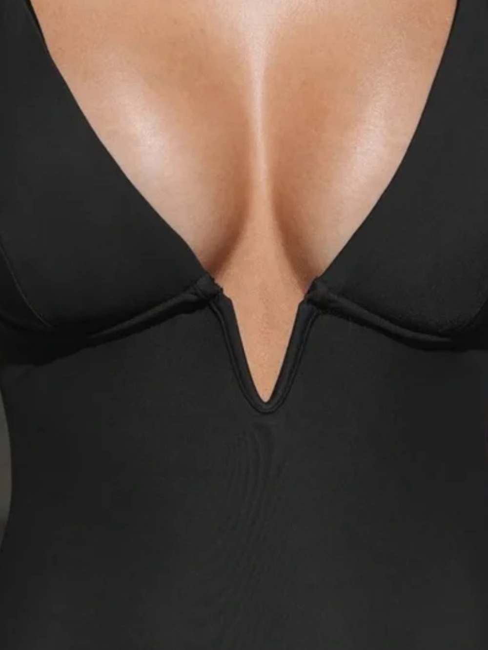 Cupshe Elegant Black Plunge V Crossback Onepiece Bathing Suit Black XS New - Picture 4 of 12